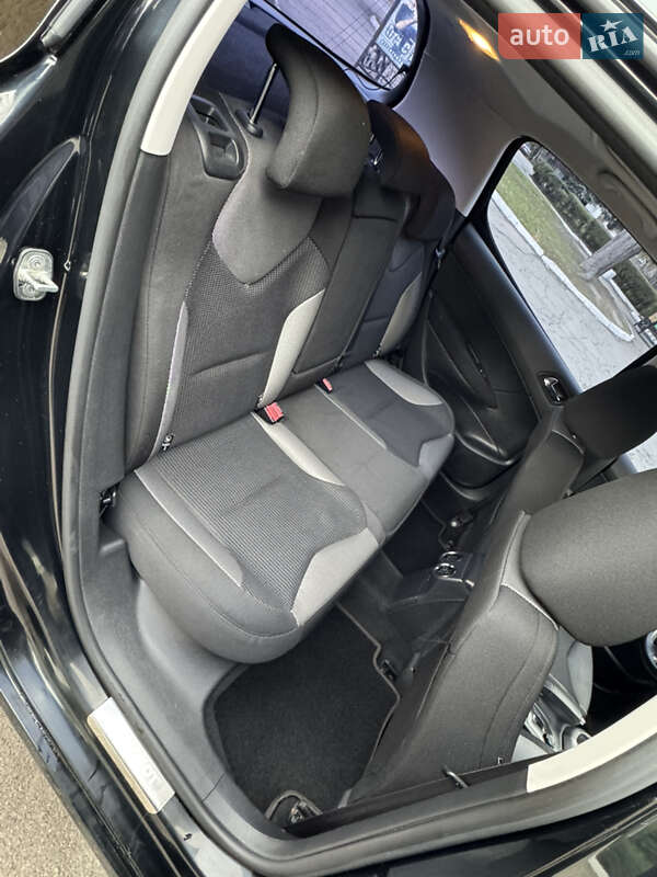 Хетчбек Peugeot 308 2012 в Кам'янському