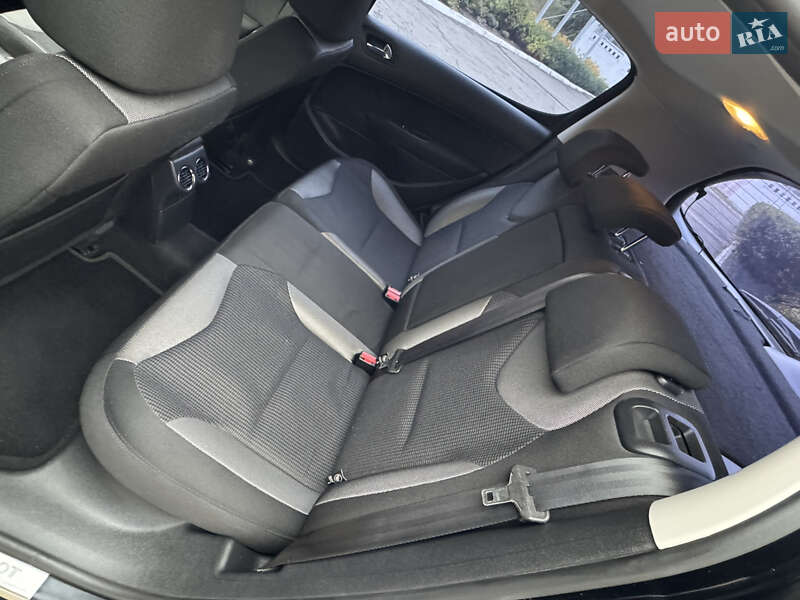 Хетчбек Peugeot 308 2012 в Кам'янському