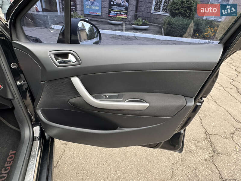 Хетчбек Peugeot 308 2012 в Кам'янському