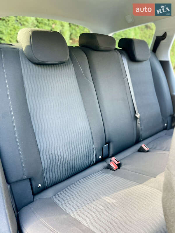 Универсал Peugeot 308 2015 в Киеве фото 33 Универсал Peugeot 308 2015 в Киеве