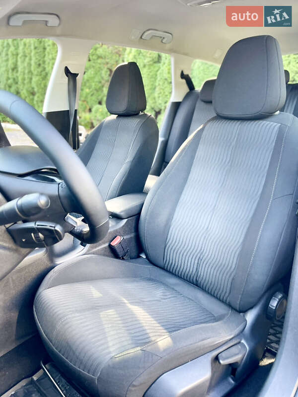 Универсал Peugeot 308 2015 в Киеве фото 37 Универсал Peugeot 308 2015 в Киеве