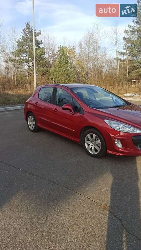Хэтчбек Peugeot 308 2008 в Житомире