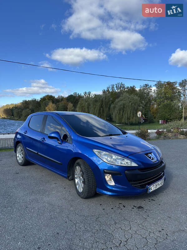 Хетчбек Peugeot 308 2010 в Тлумачі