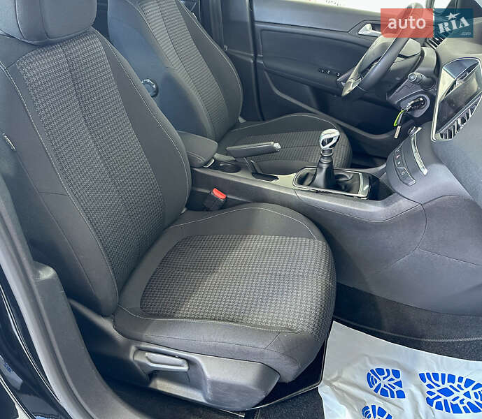 Универсал Peugeot 308 2019 в Львове фото 15 Универсал Peugeot 308 2019 в Львове