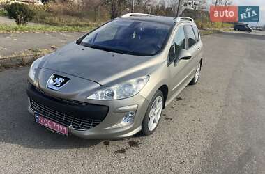 Универсал Peugeot 308 2010 в Калуше