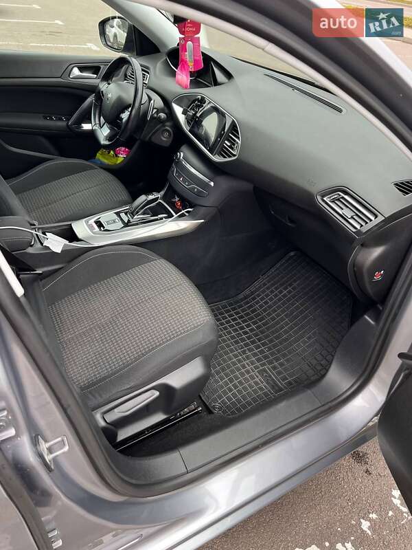 Універсал Peugeot 308 2018 в Звенигородці