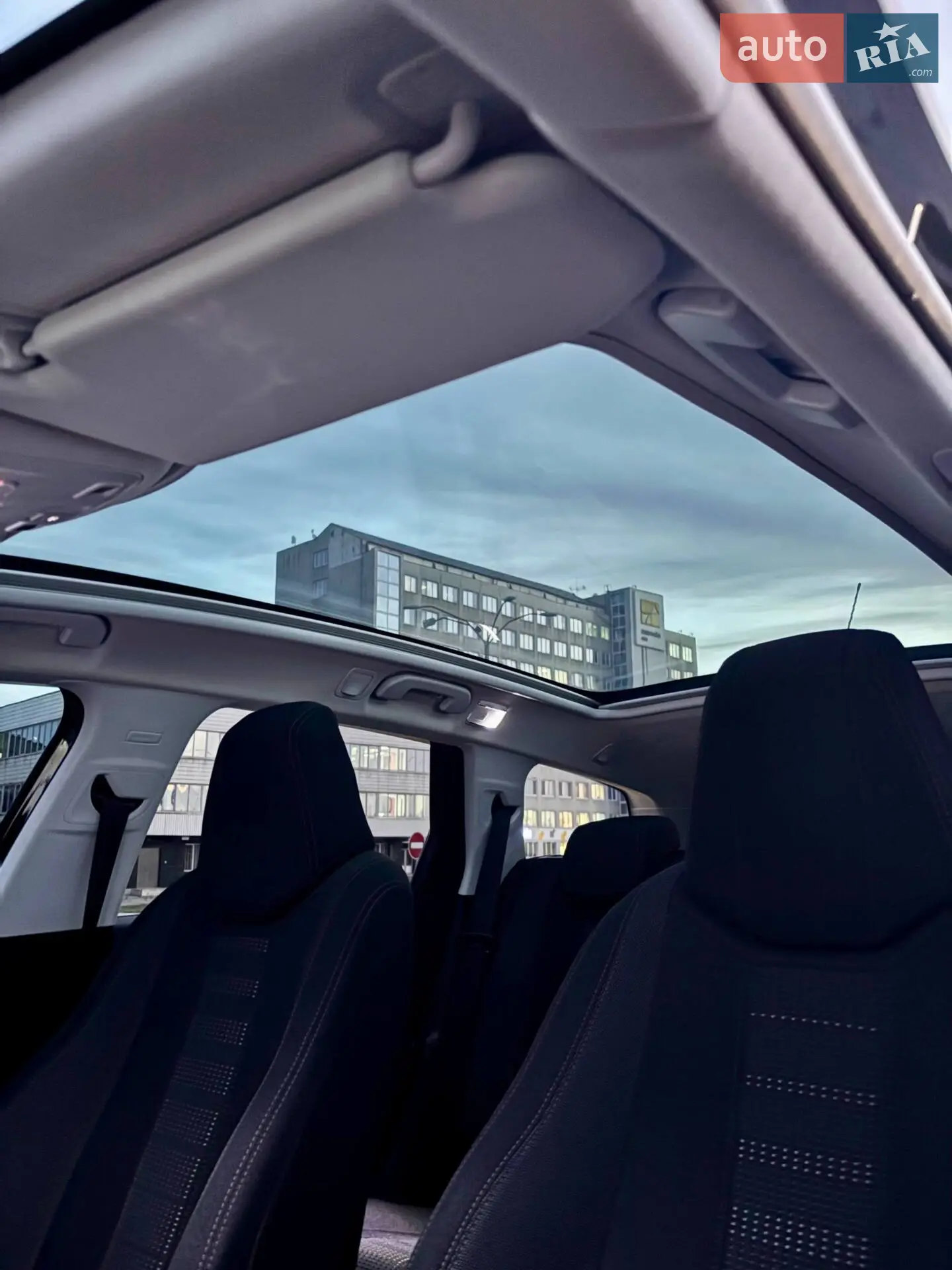 2015 Peugeot 308 - мініатюра 5