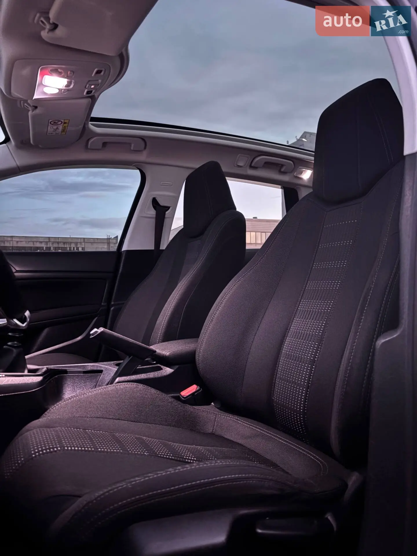 2015 Peugeot 308 - мініатюра 8