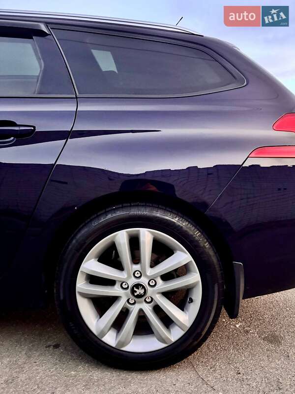 Универсал Peugeot 308 2015 в Днепре