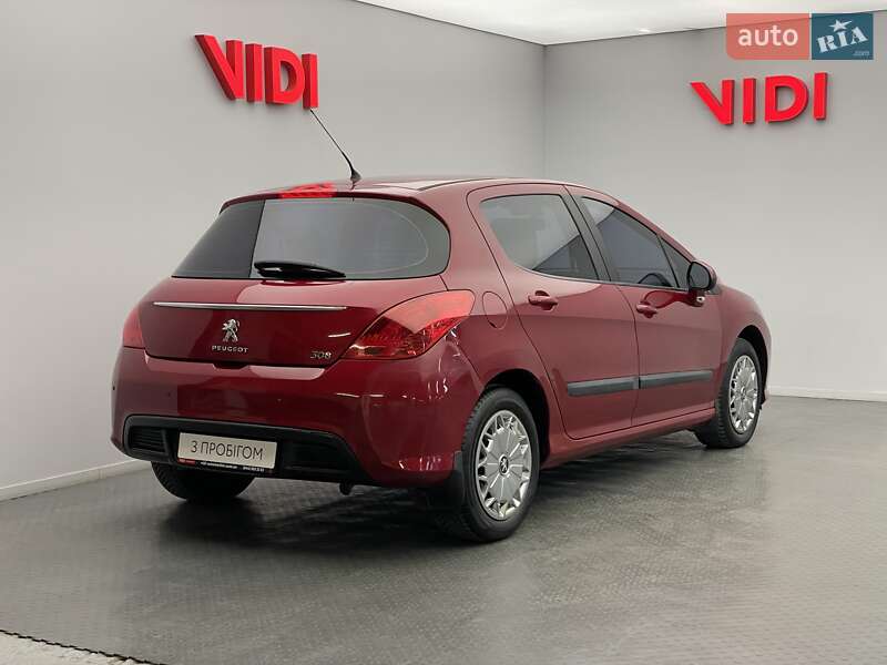 Хэтчбек Peugeot 308 2011 в Киеве