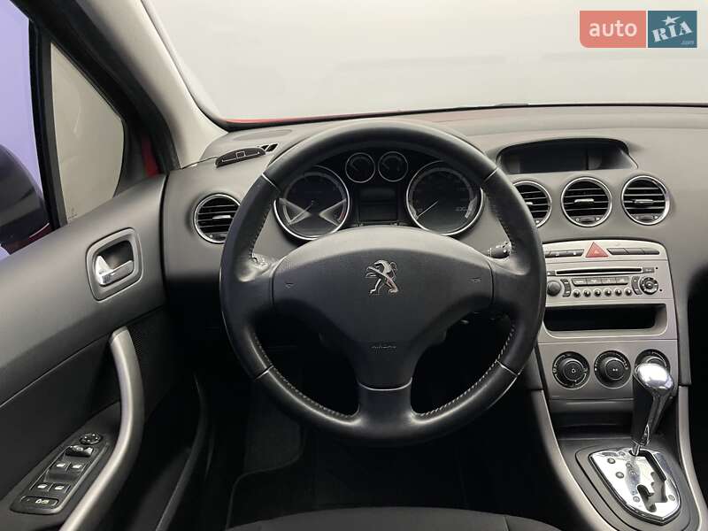 Хэтчбек Peugeot 308 2011 в Киеве