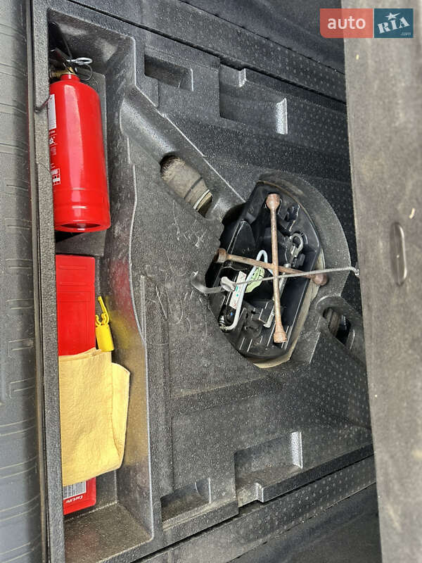 Универсал Peugeot 308 2016 в Львове