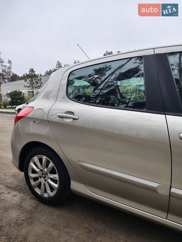 Хэтчбек Peugeot 308 2008 в Житомире фото 2 Хэтчбек Peugeot 308 2008 в Житомире
