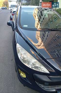 Хэтчбек Peugeot 308 2010 в Киеве