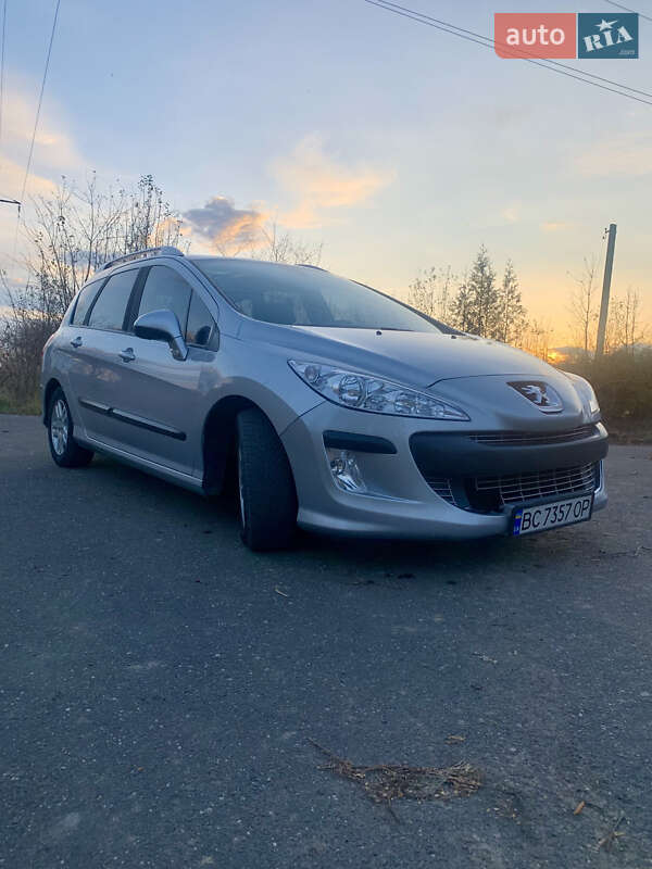 Универсал Peugeot 308 2009 в Буске