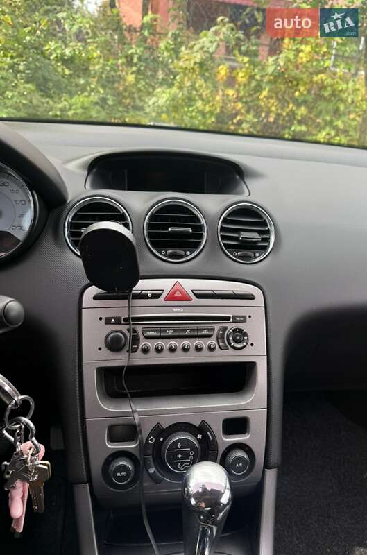 Хетчбек Peugeot 308 2008 в Великому Березному