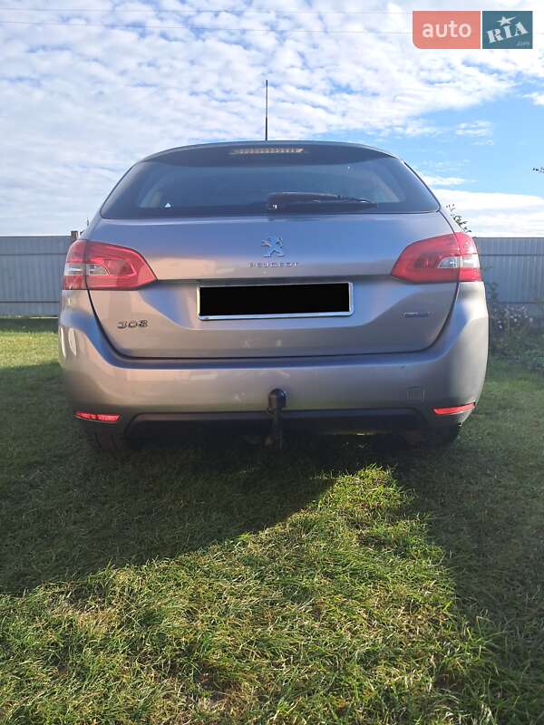 Универсал Peugeot 308 2014 в Дубно