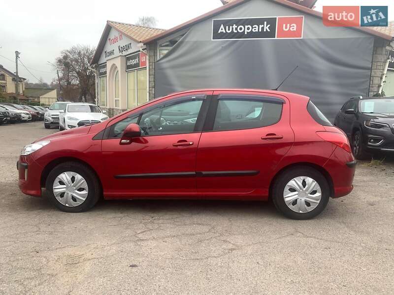 Хэтчбек Peugeot 308 2010 в Виннице