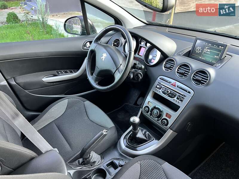 Универсал Peugeot 308 2013 в Луцке