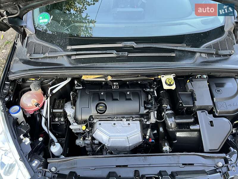 Универсал Peugeot 308 2013 в Луцке