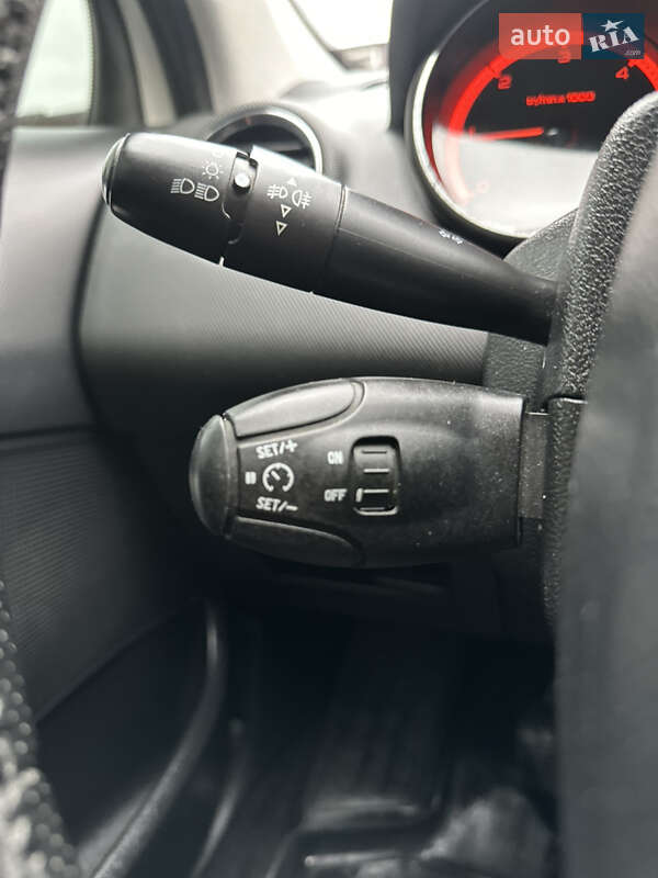 Универсал Peugeot 308 2011 в Умани фото 25 Универсал Peugeot 308 2011 в Умани