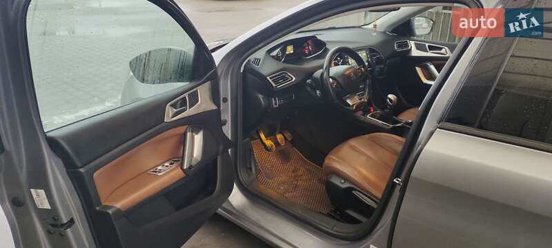 Универсал Peugeot 308 2015 в Боярке