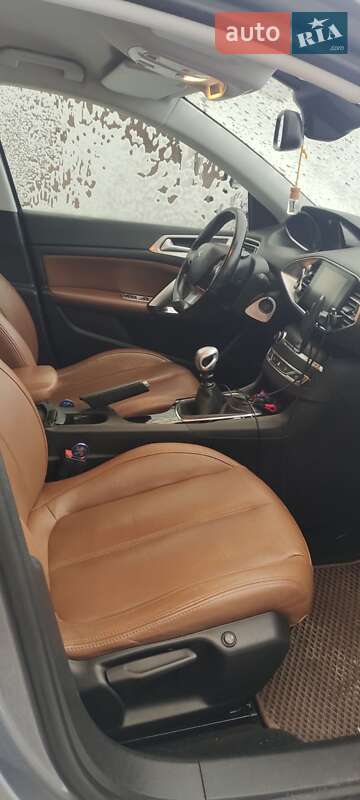 Универсал Peugeot 308 2015 в Боярке