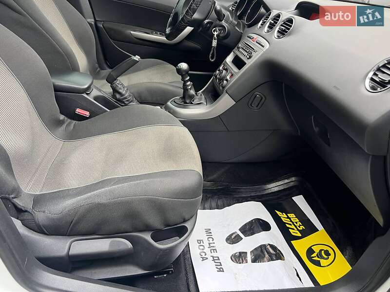 Универсал Peugeot 308 2011 в Ивано-Франковске