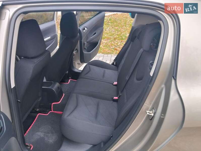 Хэтчбек Peugeot 308 2011 в Сумах фото 32 Хэтчбек Peugeot 308 2011 в Сумах