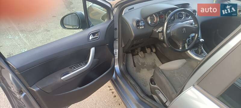 Универсал Peugeot 308 2011 в Львове