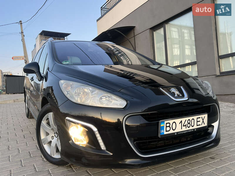Универсал Peugeot 308 2011 в Тернополе