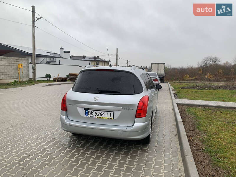 Универсал Peugeot 308 2010 в Ровно