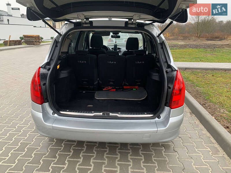 Универсал Peugeot 308 2010 в Ровно