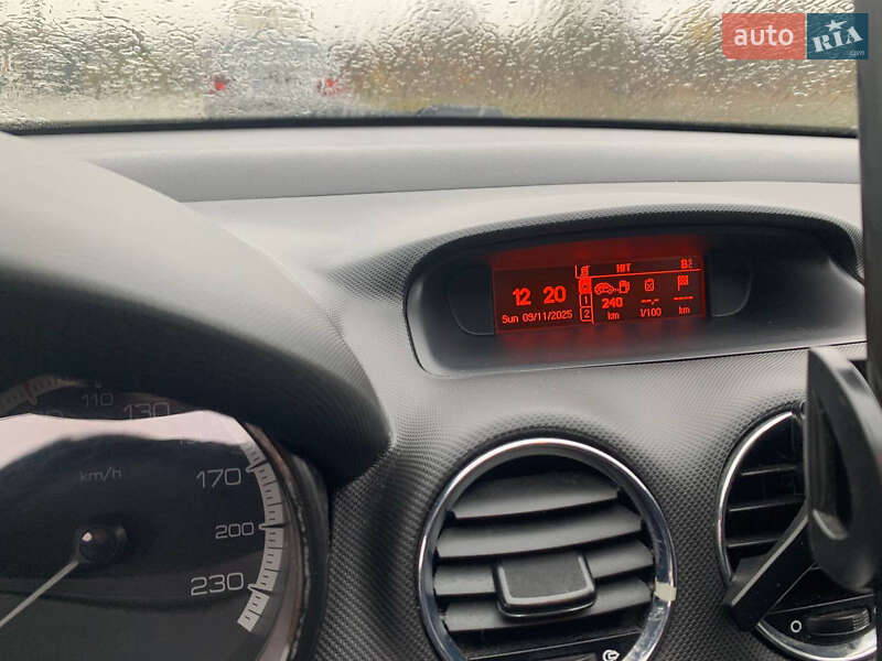 Универсал Peugeot 308 2010 в Ровно