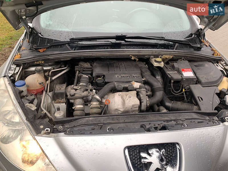 Универсал Peugeot 308 2010 в Ровно