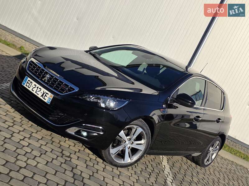 Хэтчбек Peugeot 308 2017 в Ивано-Франковске