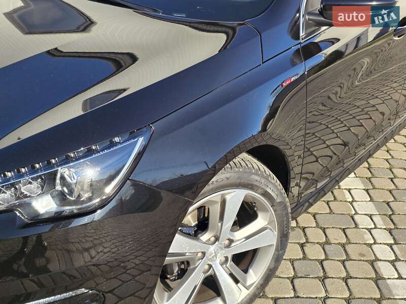 Хэтчбек Peugeot 308 2017 в Ивано-Франковске