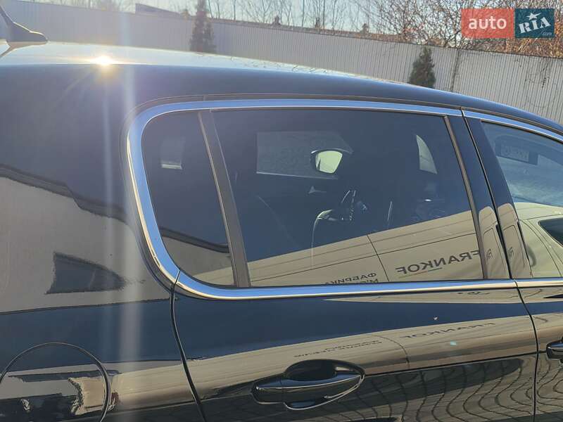 Хэтчбек Peugeot 308 2017 в Ивано-Франковске