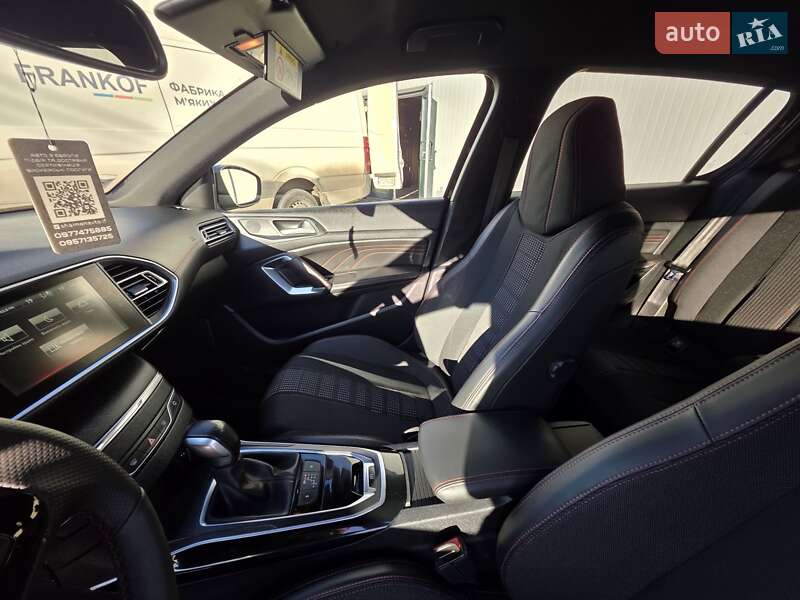 Хэтчбек Peugeot 308 2017 в Ивано-Франковске