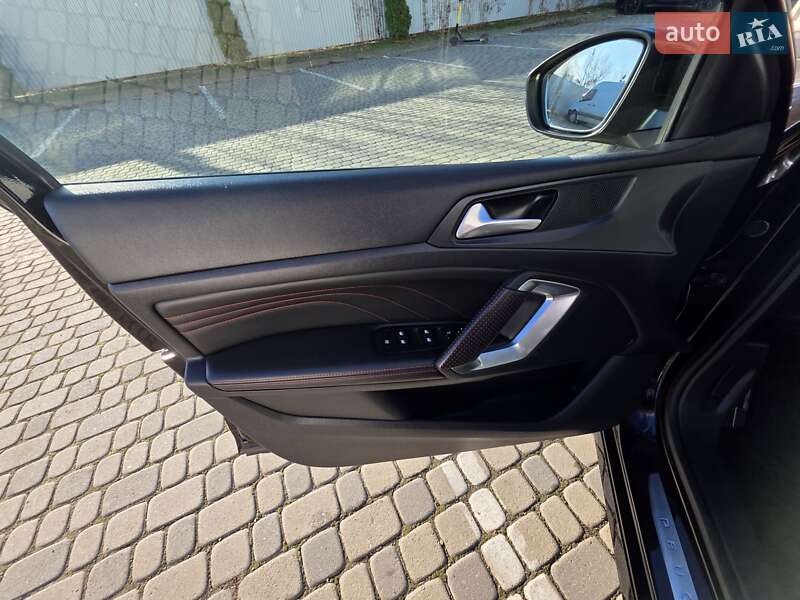 Хэтчбек Peugeot 308 2017 в Ивано-Франковске