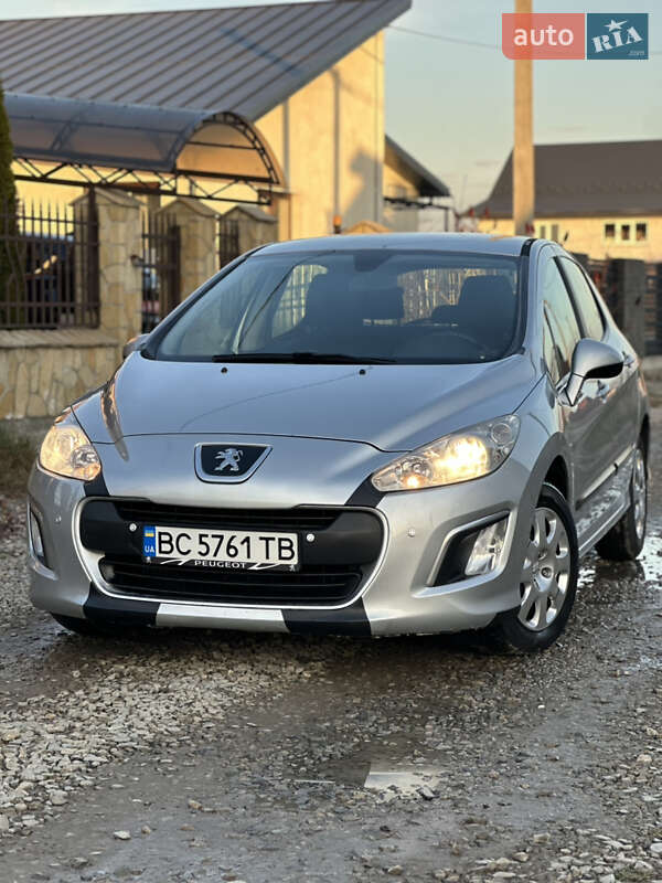 Хэтчбек Peugeot 308 2011 в Коломые