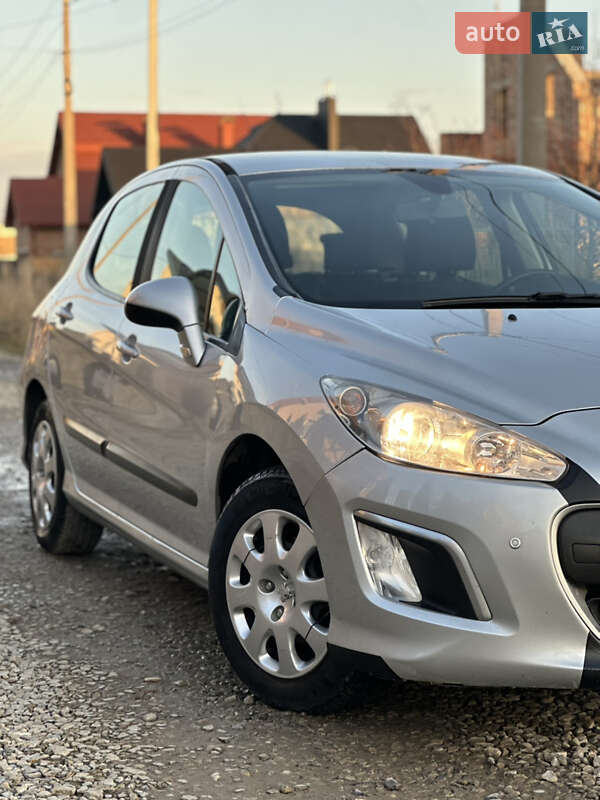 Хэтчбек Peugeot 308 2011 в Коломые