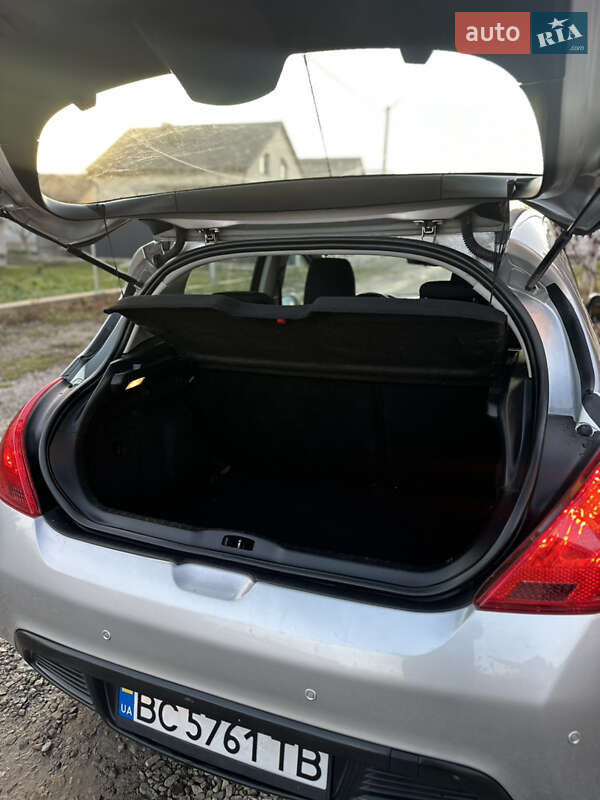 Хэтчбек Peugeot 308 2011 в Коломые