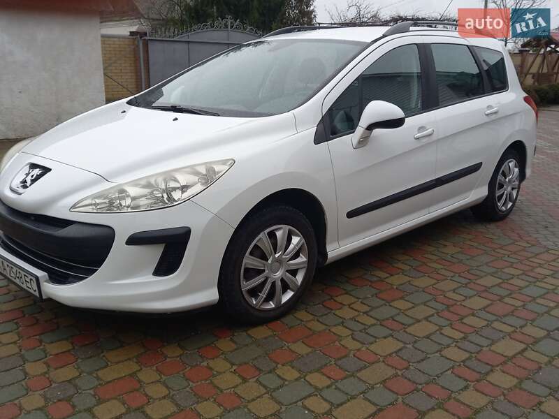 Хэтчбек Peugeot 308 2009 в Шацке