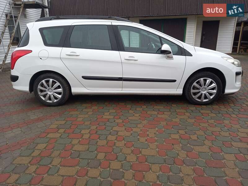 Хэтчбек Peugeot 308 2009 в Шацке