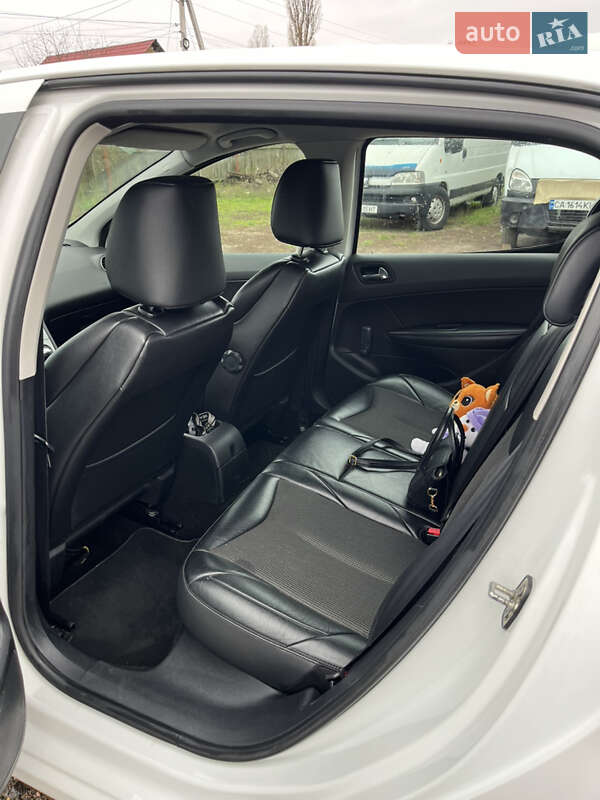 Хэтчбек Peugeot 308 2011 в Смеле фото 6 Хэтчбек Peugeot 308 2011 в Смеле