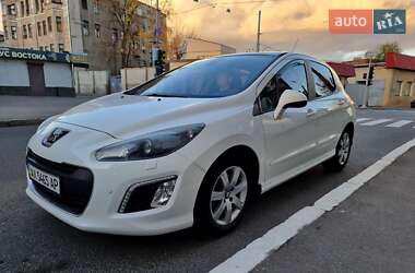 Хетчбек Peugeot 308 2012 в Івано-Франківську