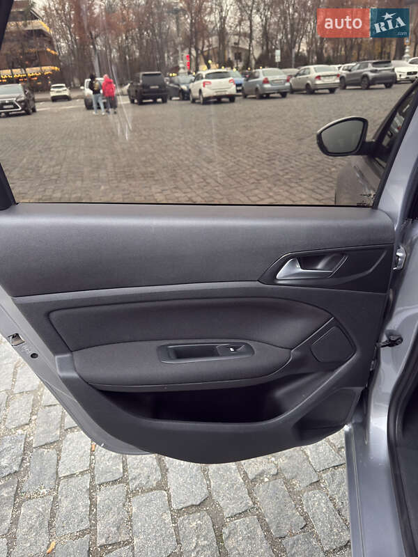 Универсал Peugeot 308 2015 в Харькове