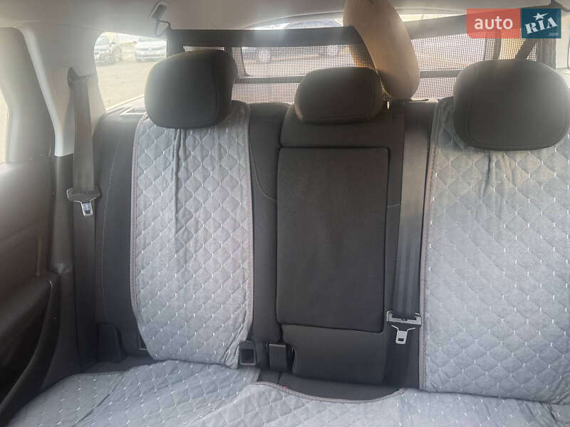 Универсал Peugeot 308 2015 в Киеве фото 6 Универсал Peugeot 308 2015 в Киеве