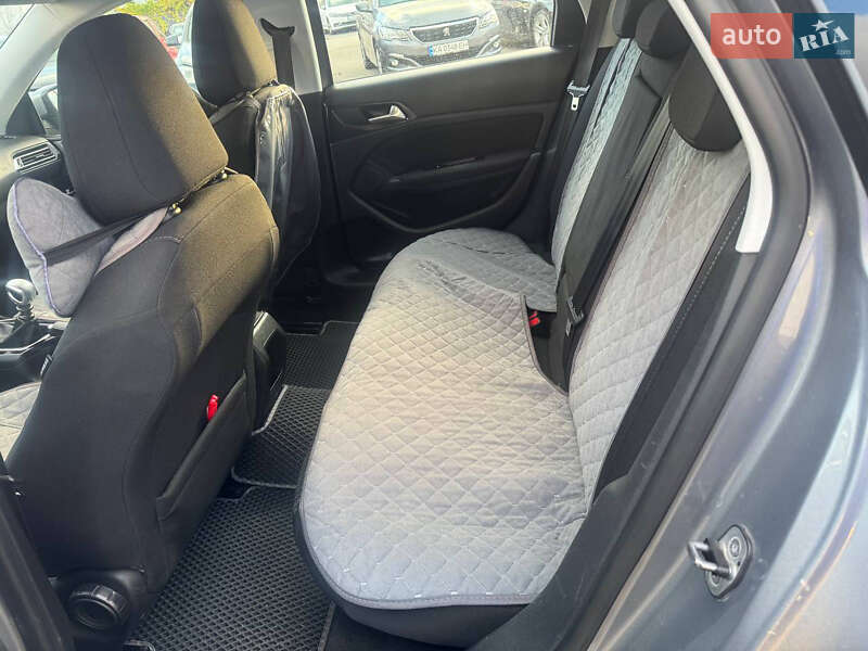 Универсал Peugeot 308 2015 в Киеве фото 7 Универсал Peugeot 308 2015 в Киеве
